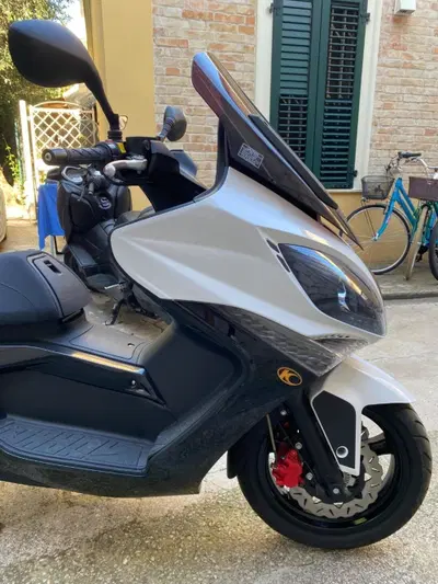 Kymco Xciting 300i R (2007 - 14) usata