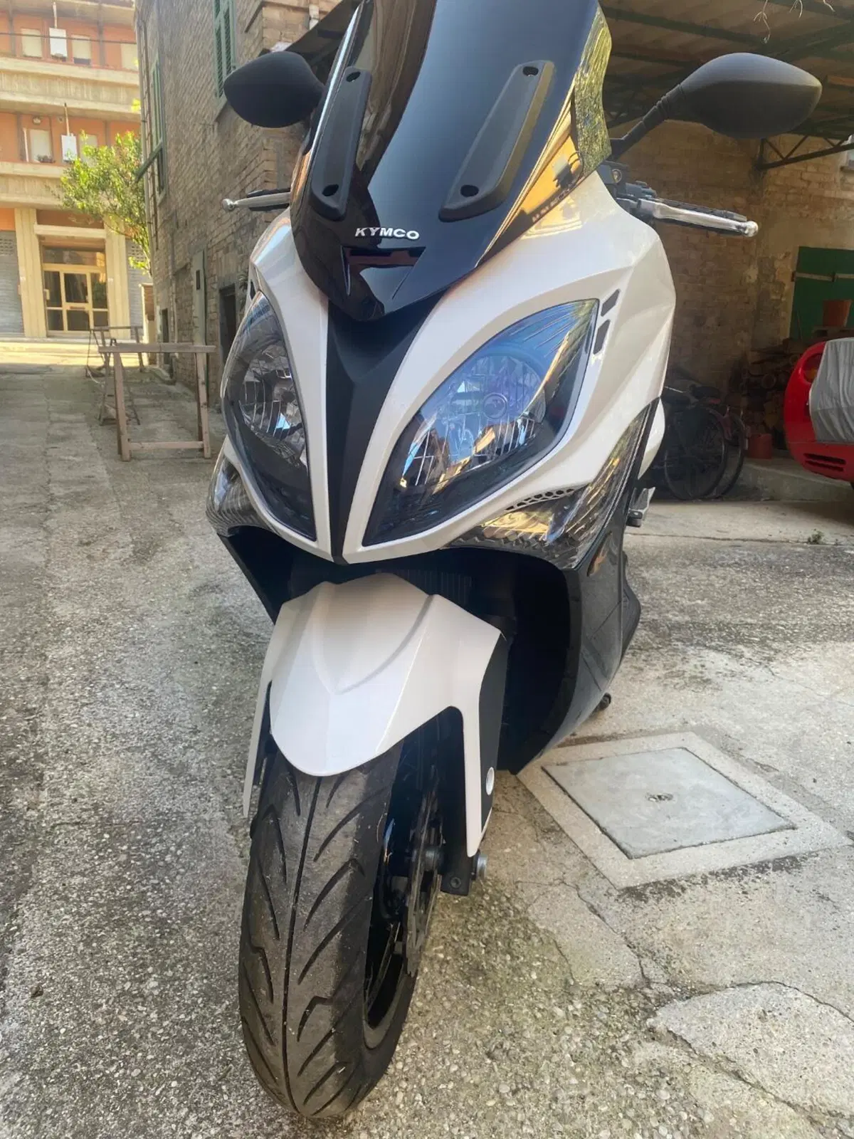 Kymco Xciting 300i R (2007 - 14) (2)