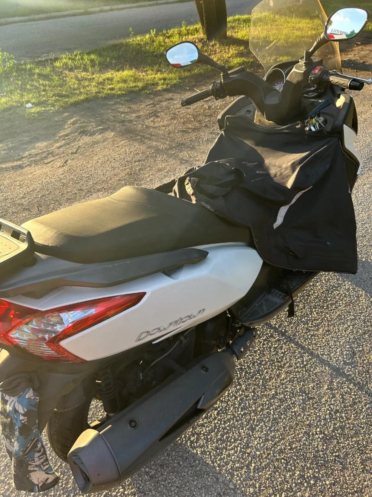 Kymco Downtown 300i (2009 - 17) (18)