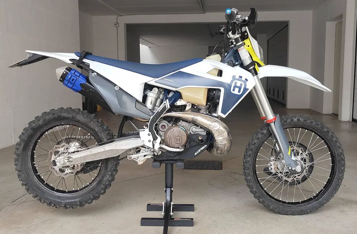 Husqvarna TE 300i (2020) (3)