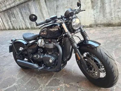 Triumph Bonneville Bobber Black 1200 (2018 - 20) usata