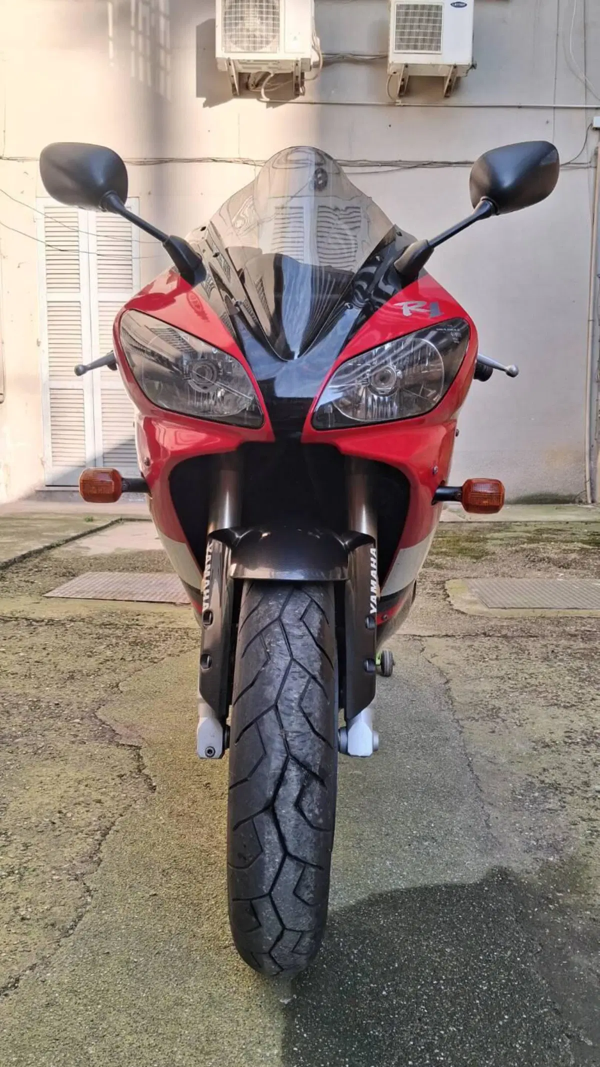 Yamaha YZF R1 (2000 - 01) (2)