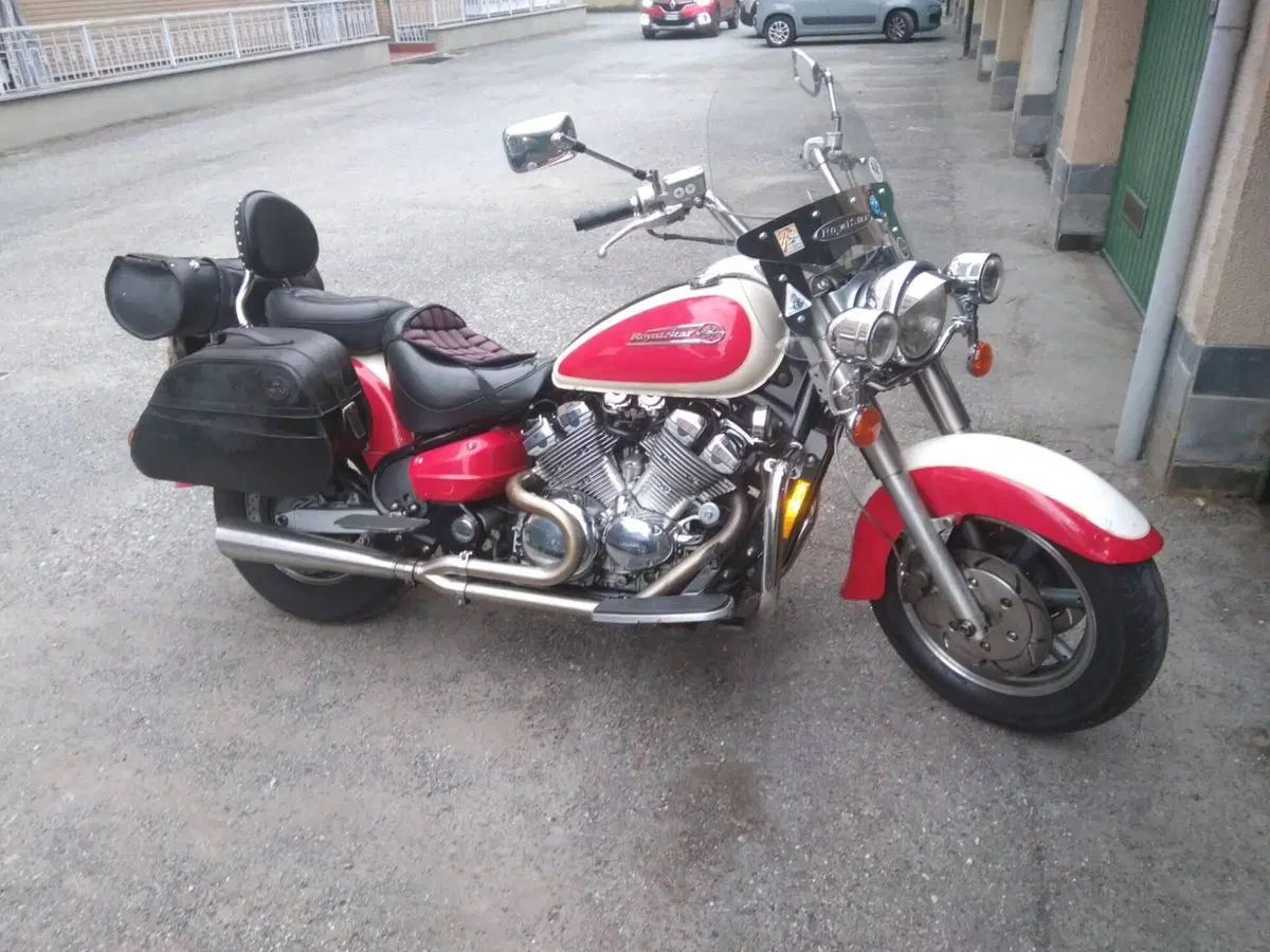 Yamaha XVZ 1300 Venture Star (2000 - 02)