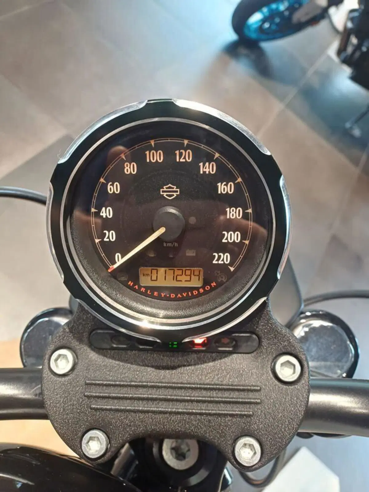 Harley-Davidson 883 R (2008 - 16) - XL 883R (2)