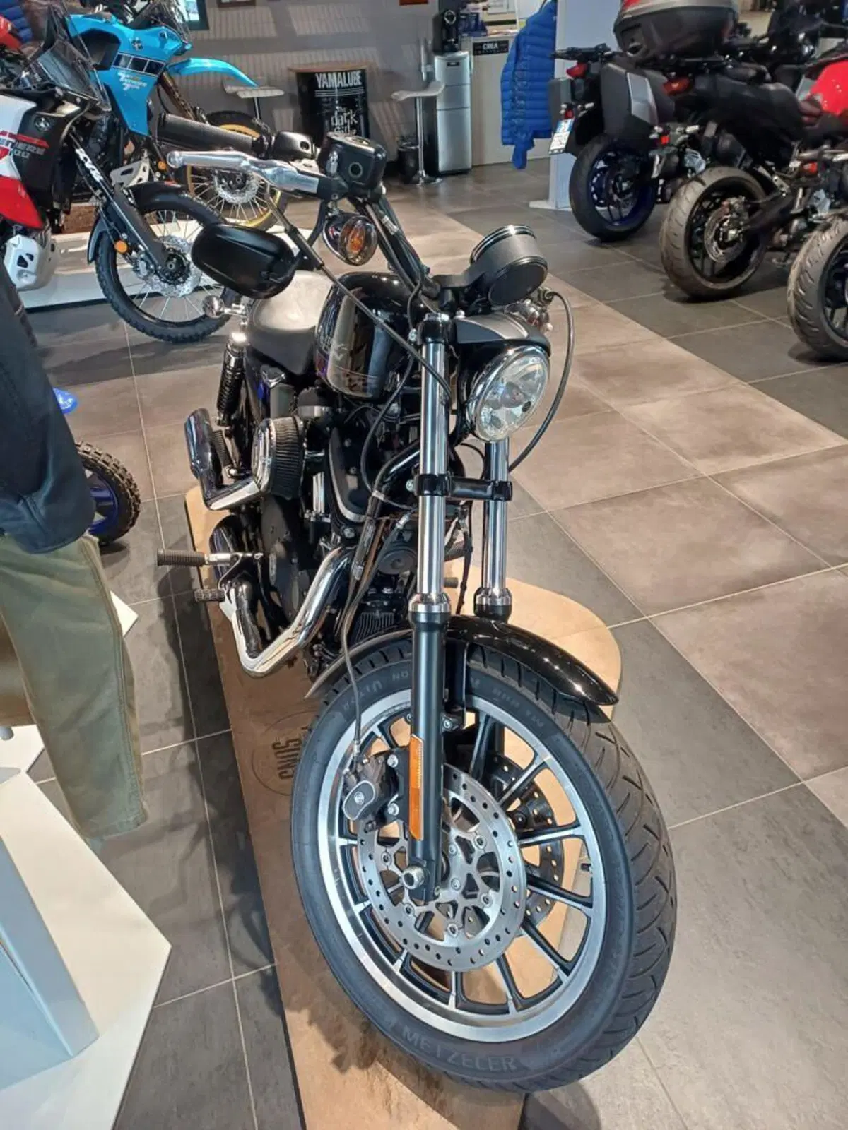 Harley-Davidson 883 R (2008 - 16) - XL 883R (5)
