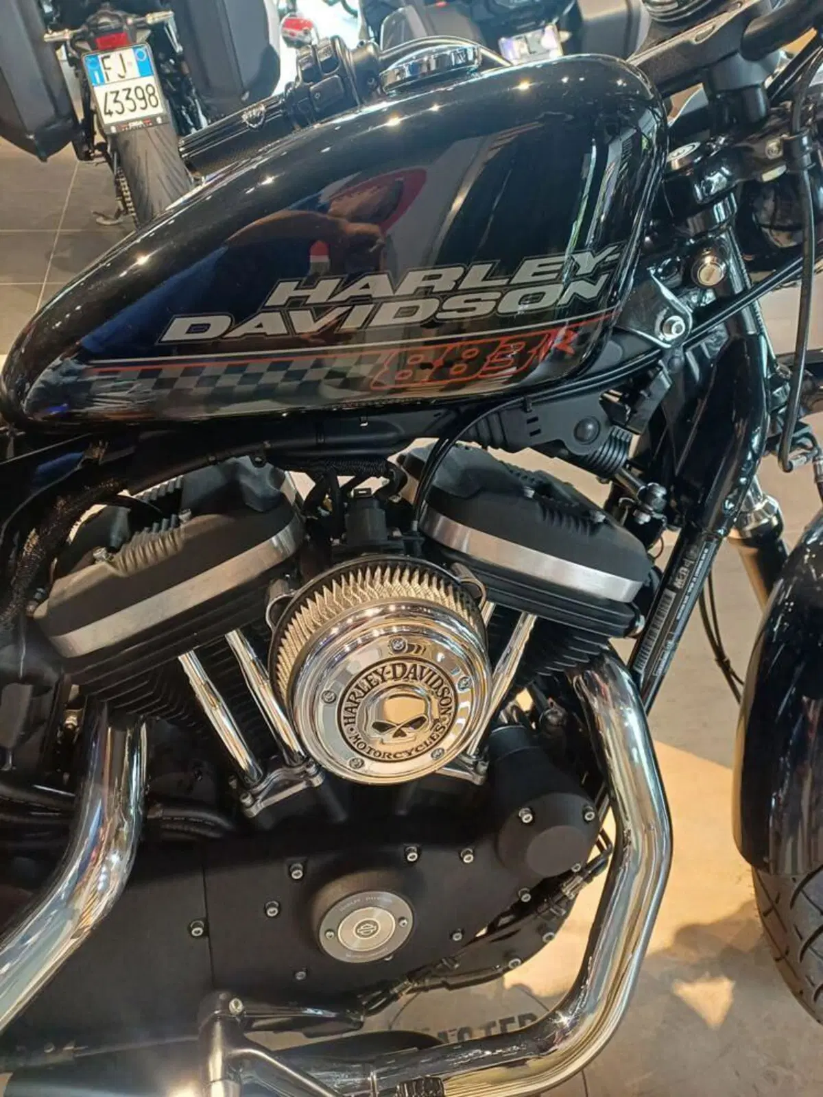 Harley-Davidson 883 R (2008 - 16) - XL 883R (4)