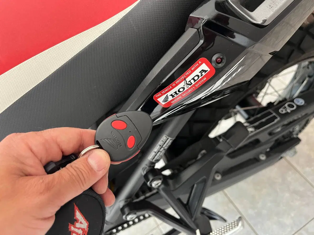 Honda Africa Twin CRF 1000L DCT ABS Travel Edition (2016 - 17) (12)