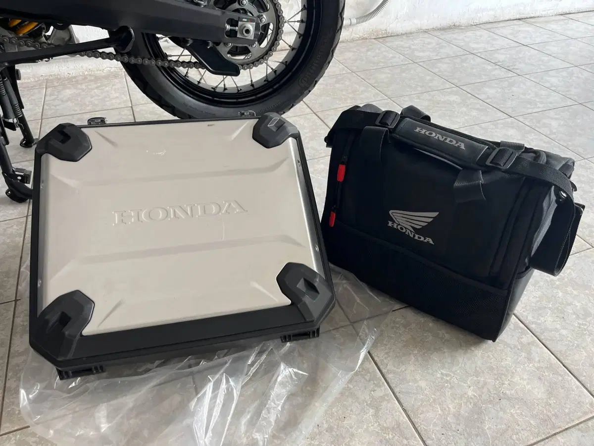 Honda Africa Twin CRF 1000L DCT ABS Travel Edition (2016 - 17) (19)