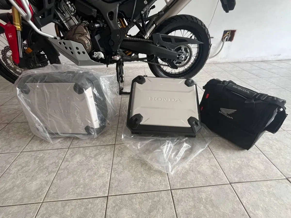Honda Africa Twin CRF 1000L DCT ABS Travel Edition (2016 - 17) (20)