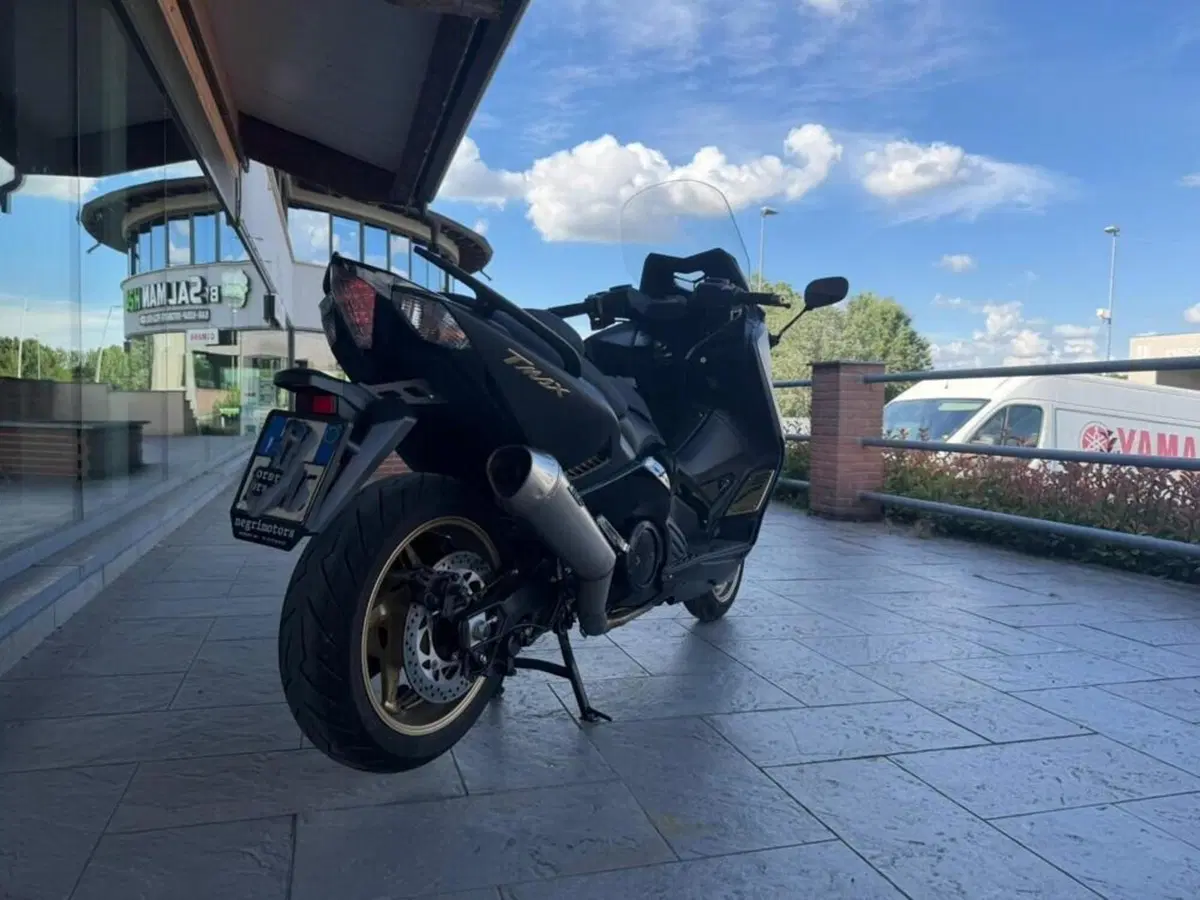 Yamaha T-Max 530 Black Max (2012 - 14) (2)