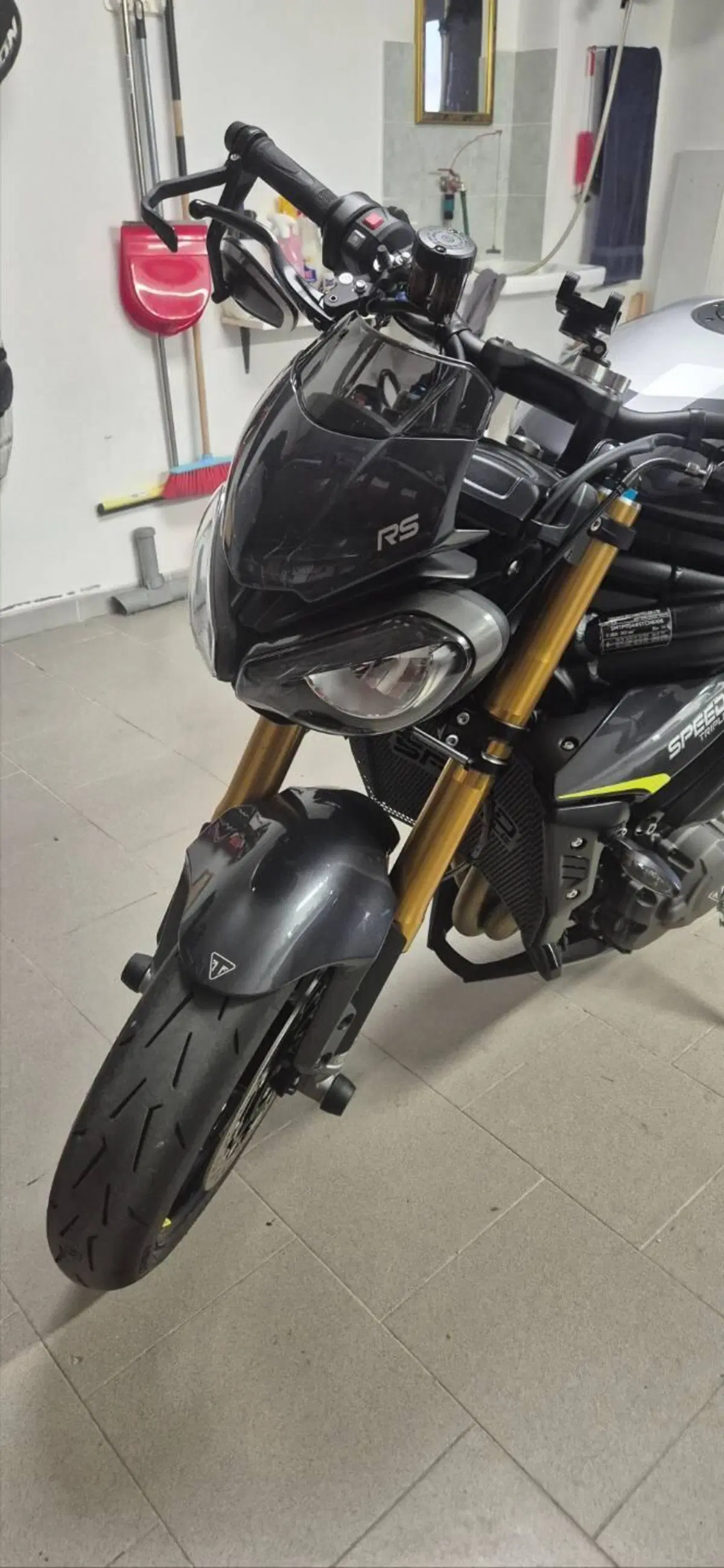 Triumph Speed Triple 1200 RS (2025 - 26) (2)