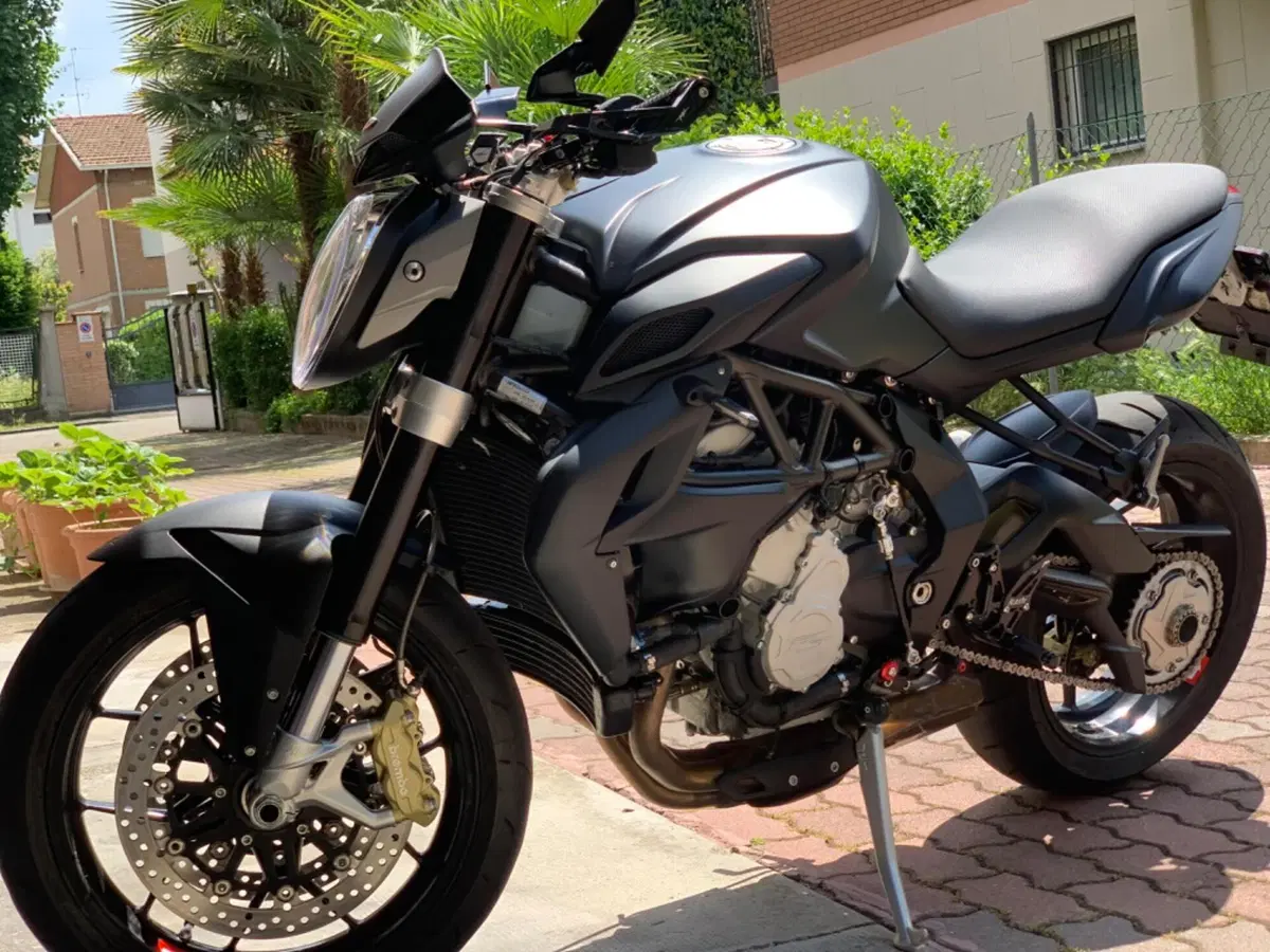 MV Agusta Brutale 800 (2012 - 15) (3)