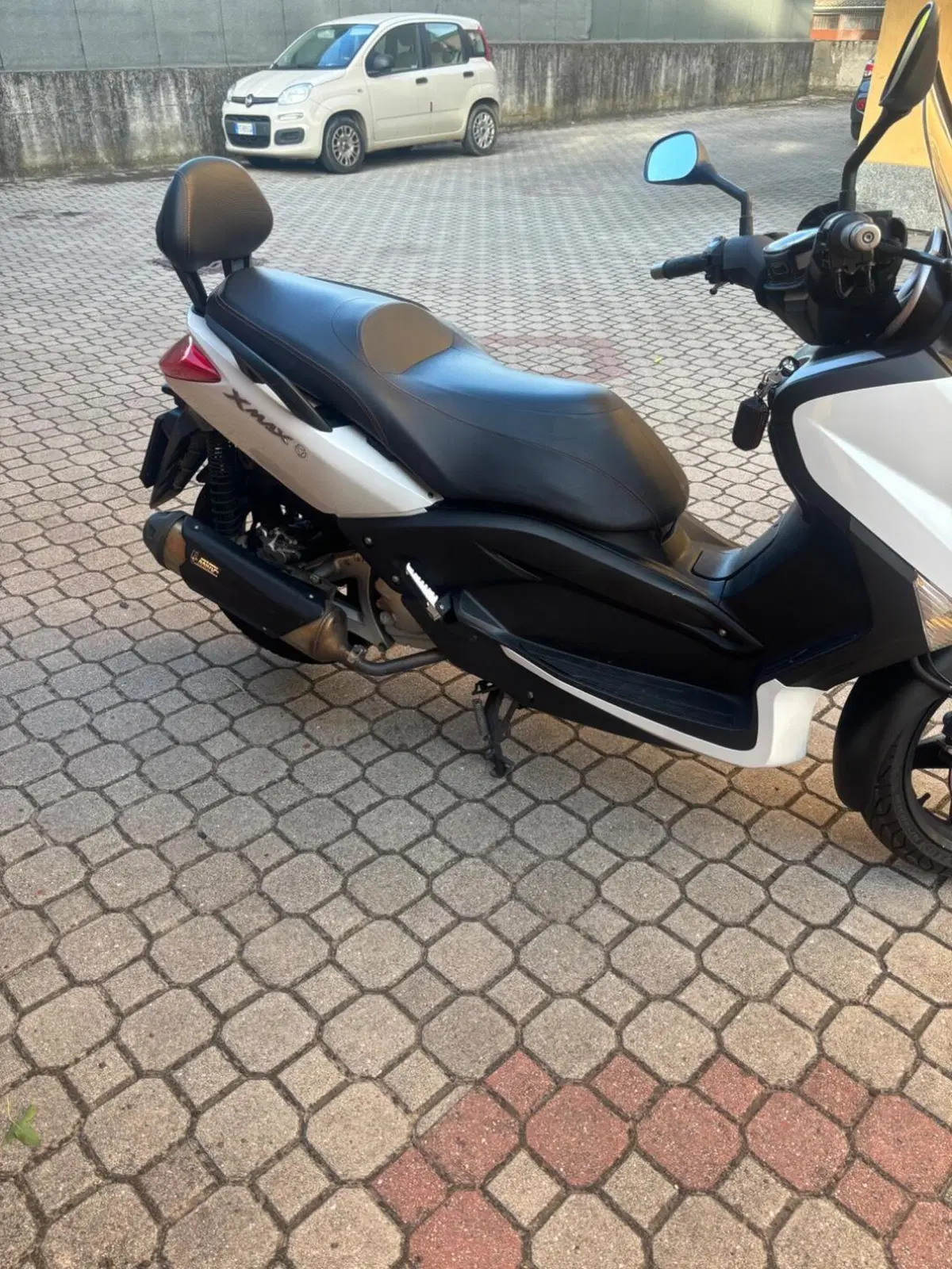 Yamaha X-Max 250 (2010 - 13) (2)