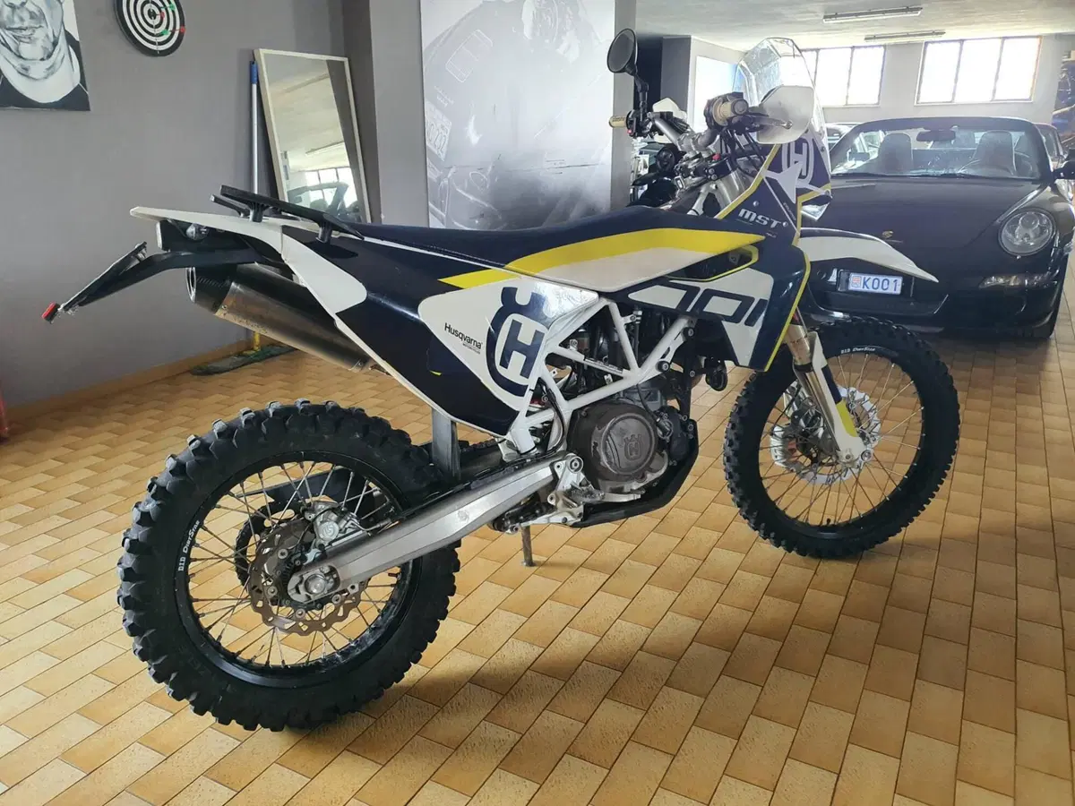 Husqvarna 701 Enduro (2016) (4)