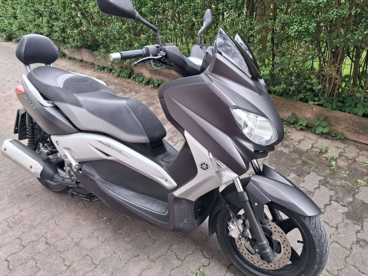 Yamaha X-Max 250 Sport (2011 - 13) (3)