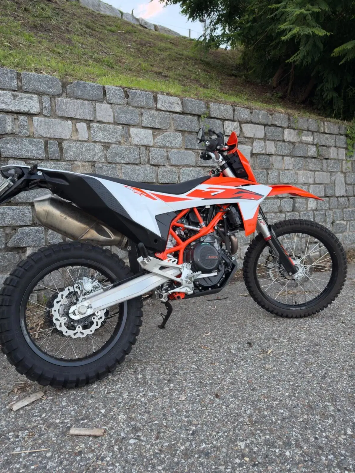 KTM 690 Enduro R (2026) (2)