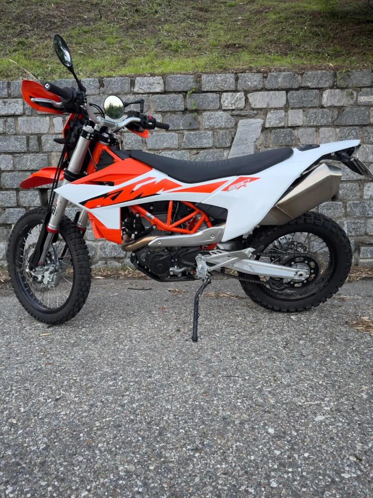 KTM 690 Enduro R (2026) (3)