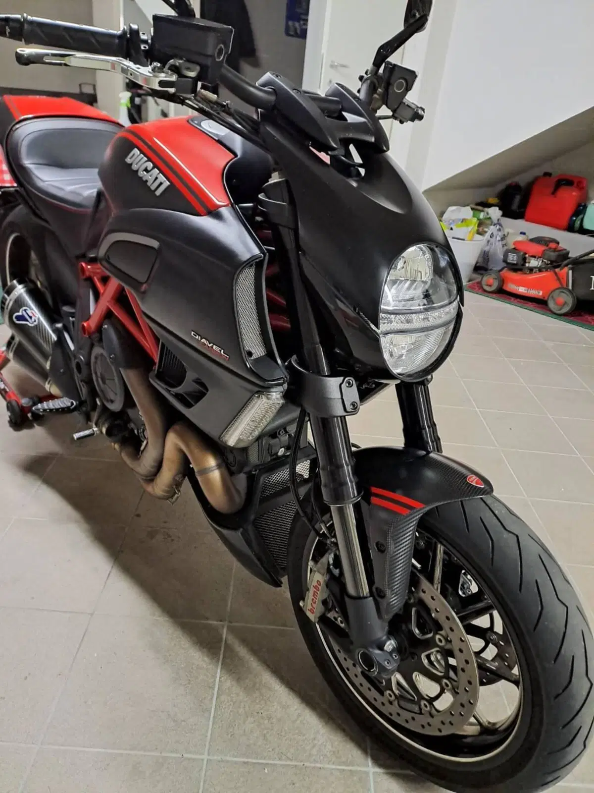 Ducati Diavel 1200 Carbon (2010 - 13) (4)