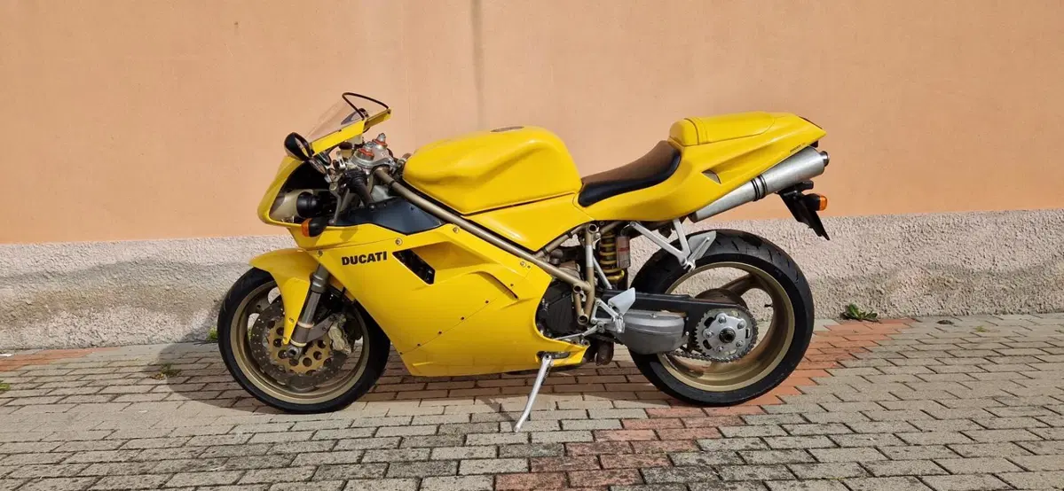 Ducati 748 Biposto (1998 - 03) (2)