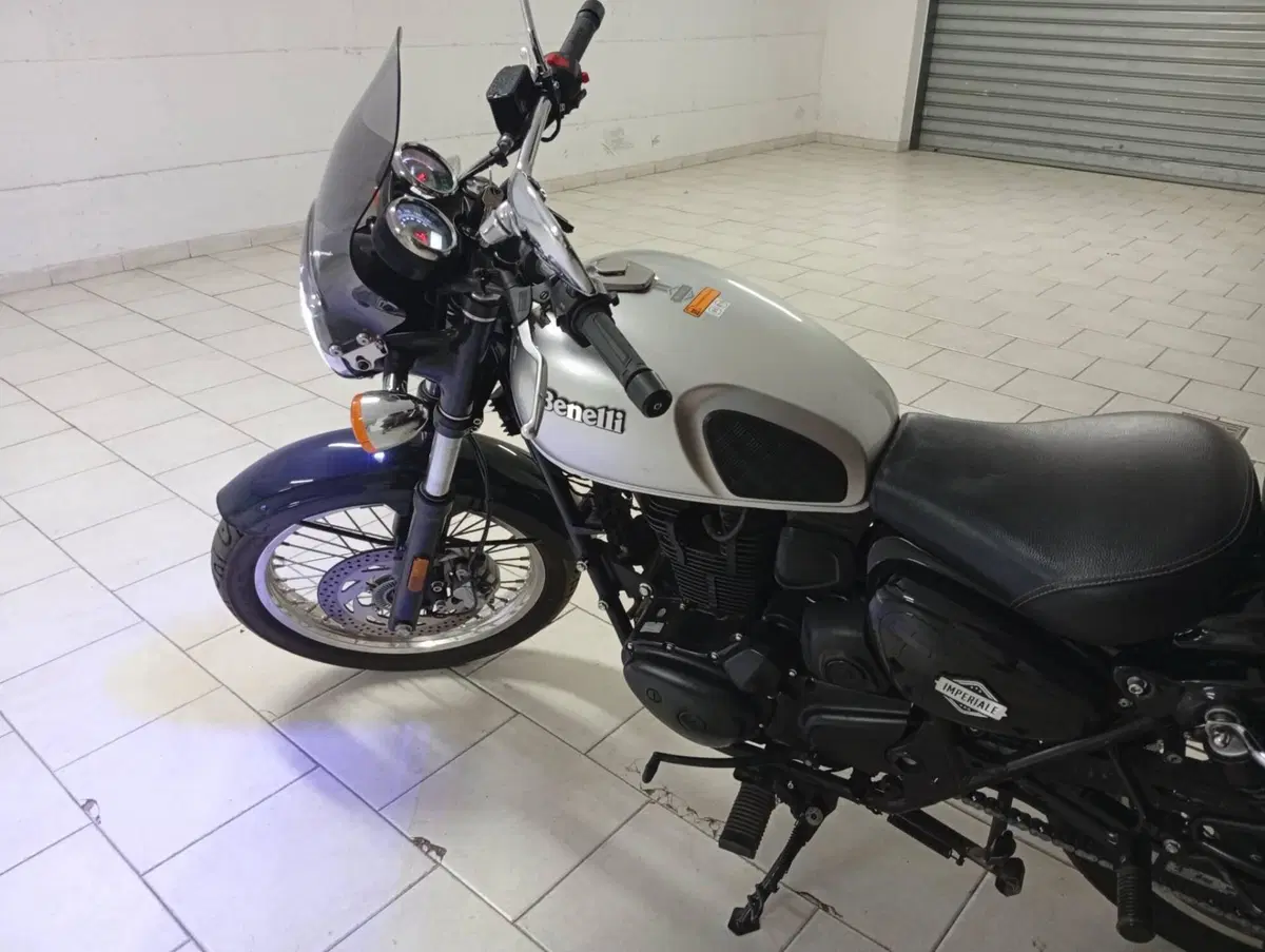 Benelli Imperiale 400 (2021 - 25) (5)