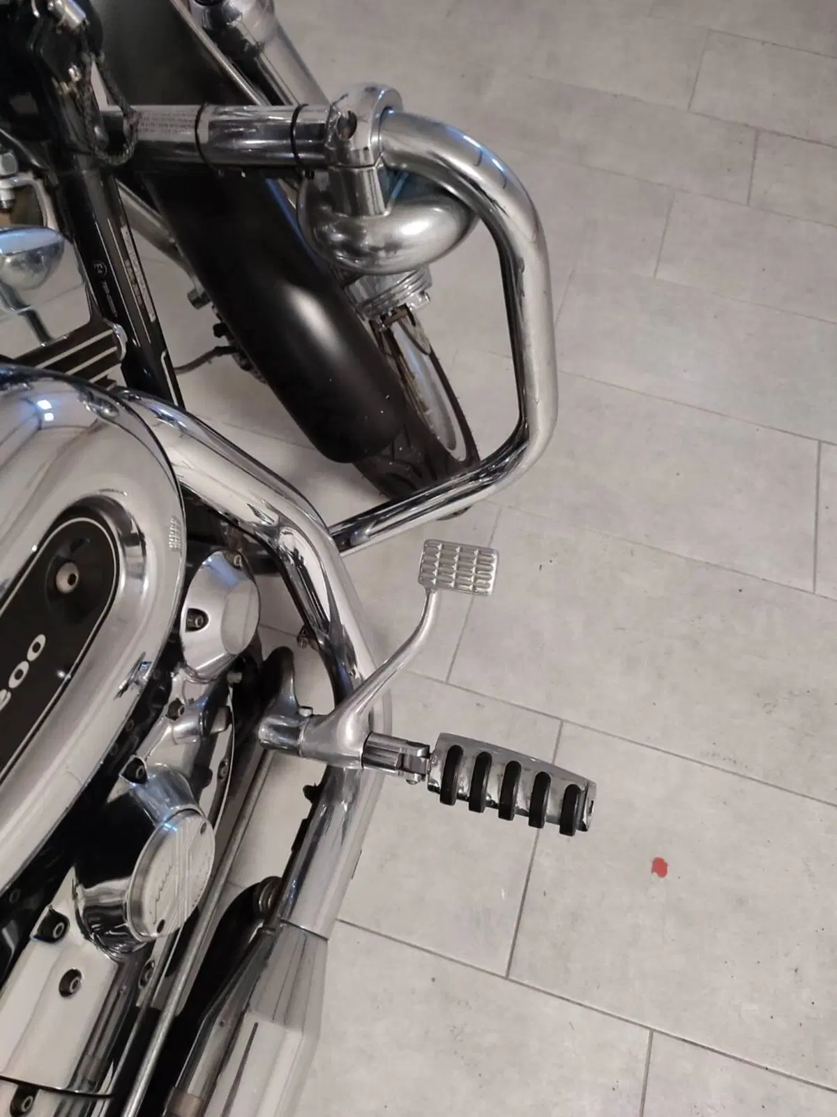 Harley-Davidson 1200 Custom (2004 - 06) - XL 1200C (8)