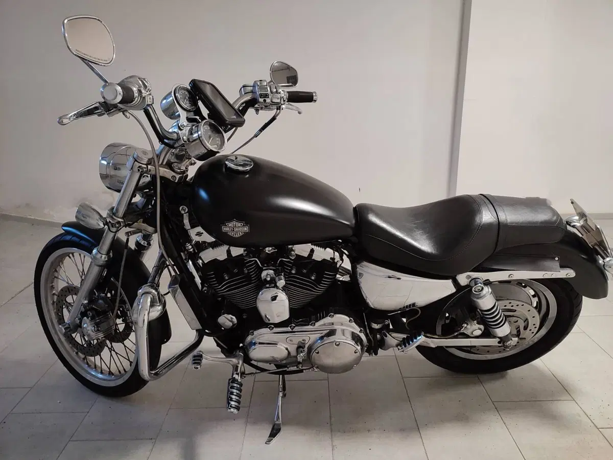 Harley-Davidson 1200 Custom (2004 - 06) - XL 1200C (3)