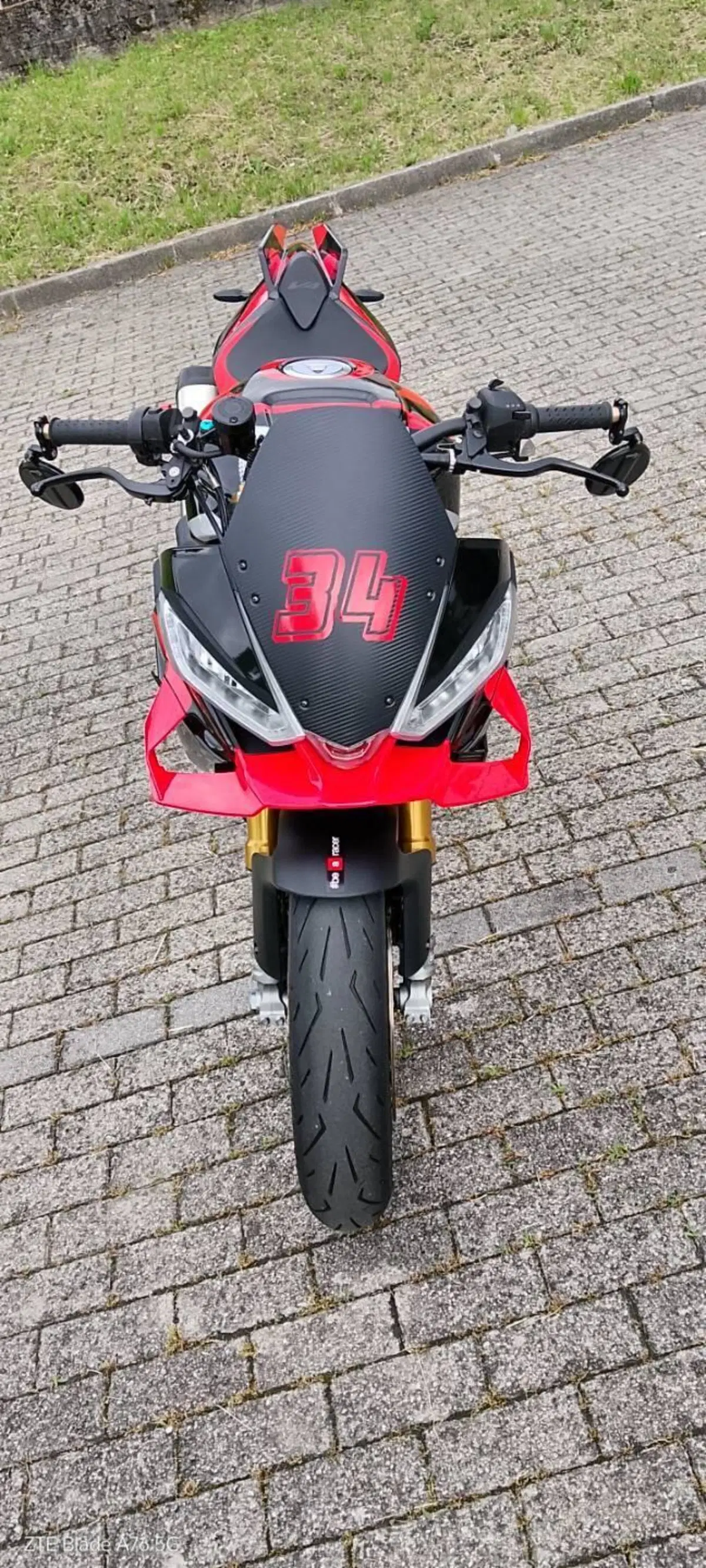 Aprilia Tuono V4 Factory (2025 - 26) (3)