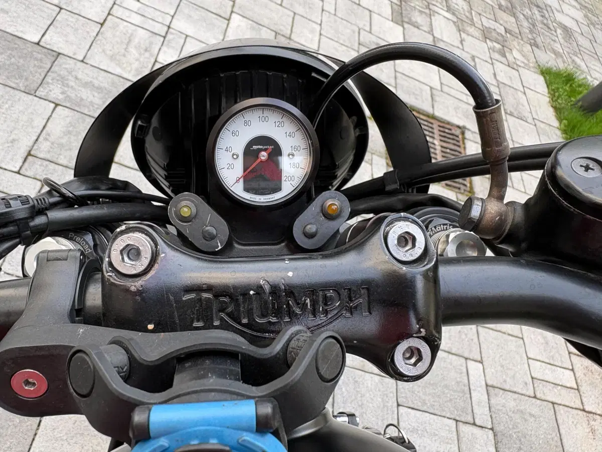 Triumph Bonneville (2007 - 16) (2)