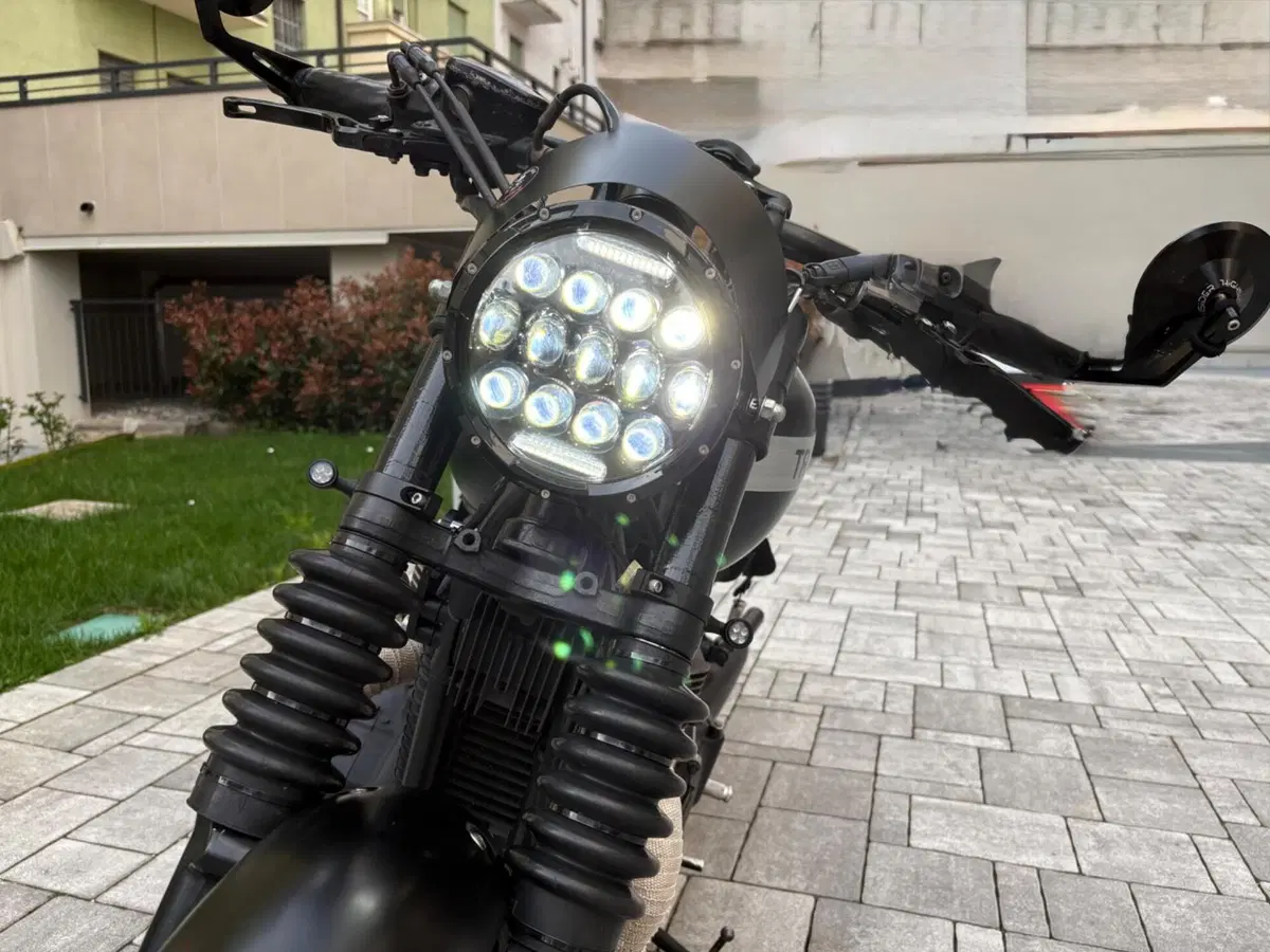 Triumph Bonneville (2007 - 16) (4)