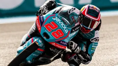 MotoGP 2026. GP di Ungheria a Balaton. Moto3: vince Maximo Quiles, sul podio David Almansa e Alvaro Carpe. Gara interrotta all'ultimo giro da una bandiera rossa dopo un brutto incidente [CLASSIFICA]