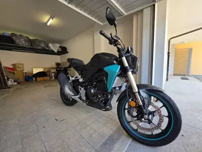 Honda CB 300 R (2018 - 19) usata