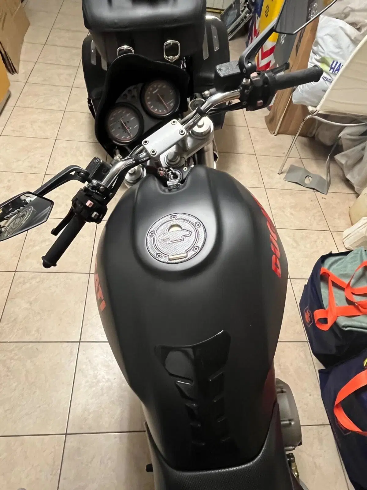 Ducati Monster 600 Dark (1998 - 01) (6)