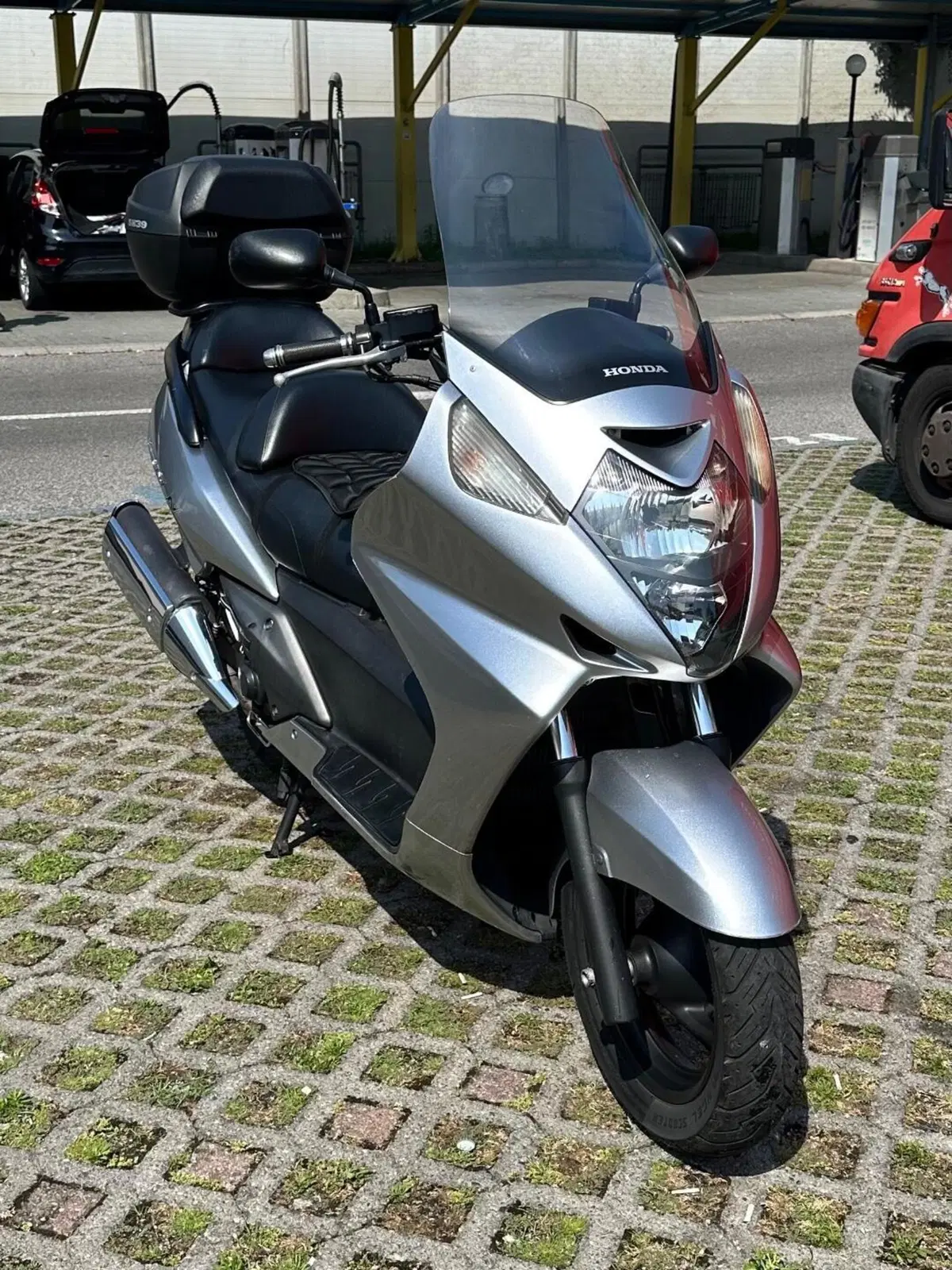 Honda Silver Wing 400 (2006 - 09) (2)