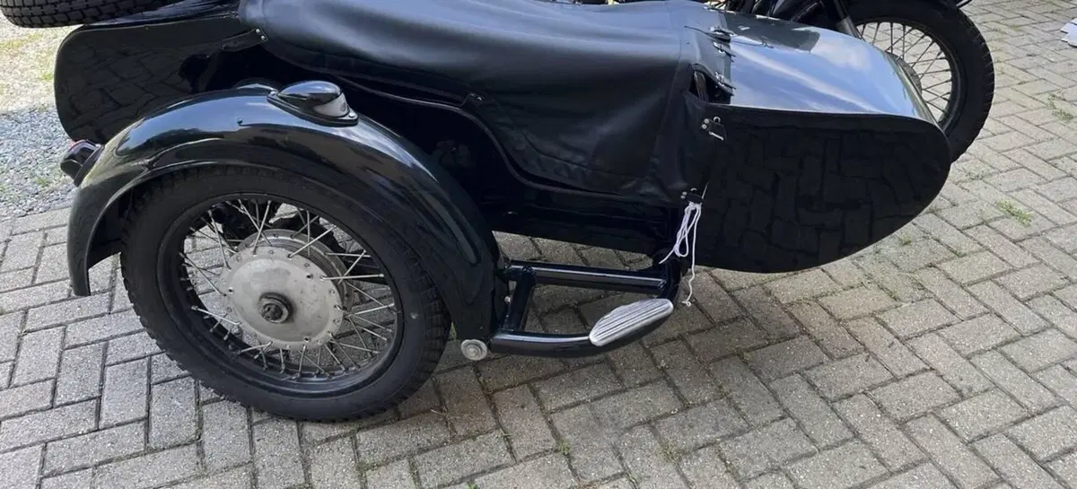 Dnepr KMZ Dnepr K750 con sidecar – Moto d’epoca certificata ASI – Restaurata (9)