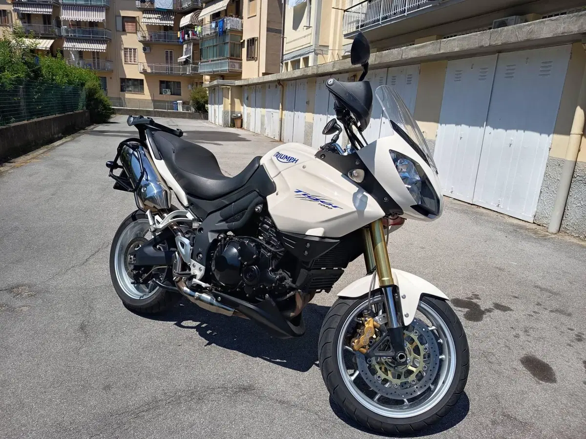 Triumph Tiger 1050 (2006 - 12) (2)