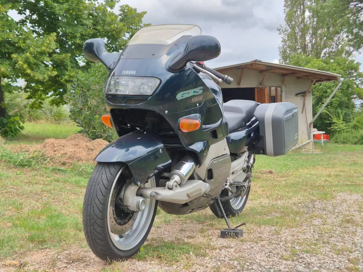 Yamaha GTS 1000 (4)