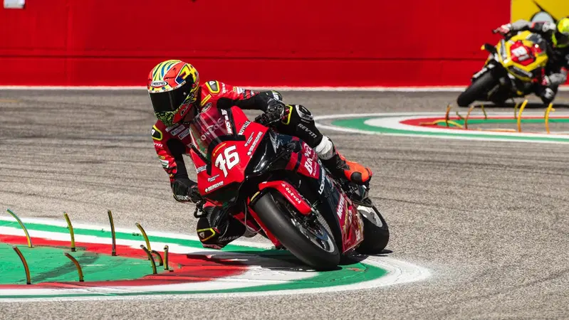 Dunlop CIV 2026, Imola. Le gare della domenica: in SBK doppietta di Cavalieri davanti a Delbianco, terzo posto di Bernardi. I risultati delle altre classi [VIDEO-RISULTATI]