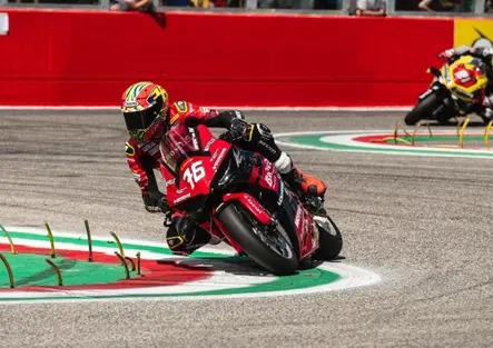 In SBK doppietta di Cavalieri davanti a Delbianco, terzo posto di Bernardi [VIDEO-RISULTATI]