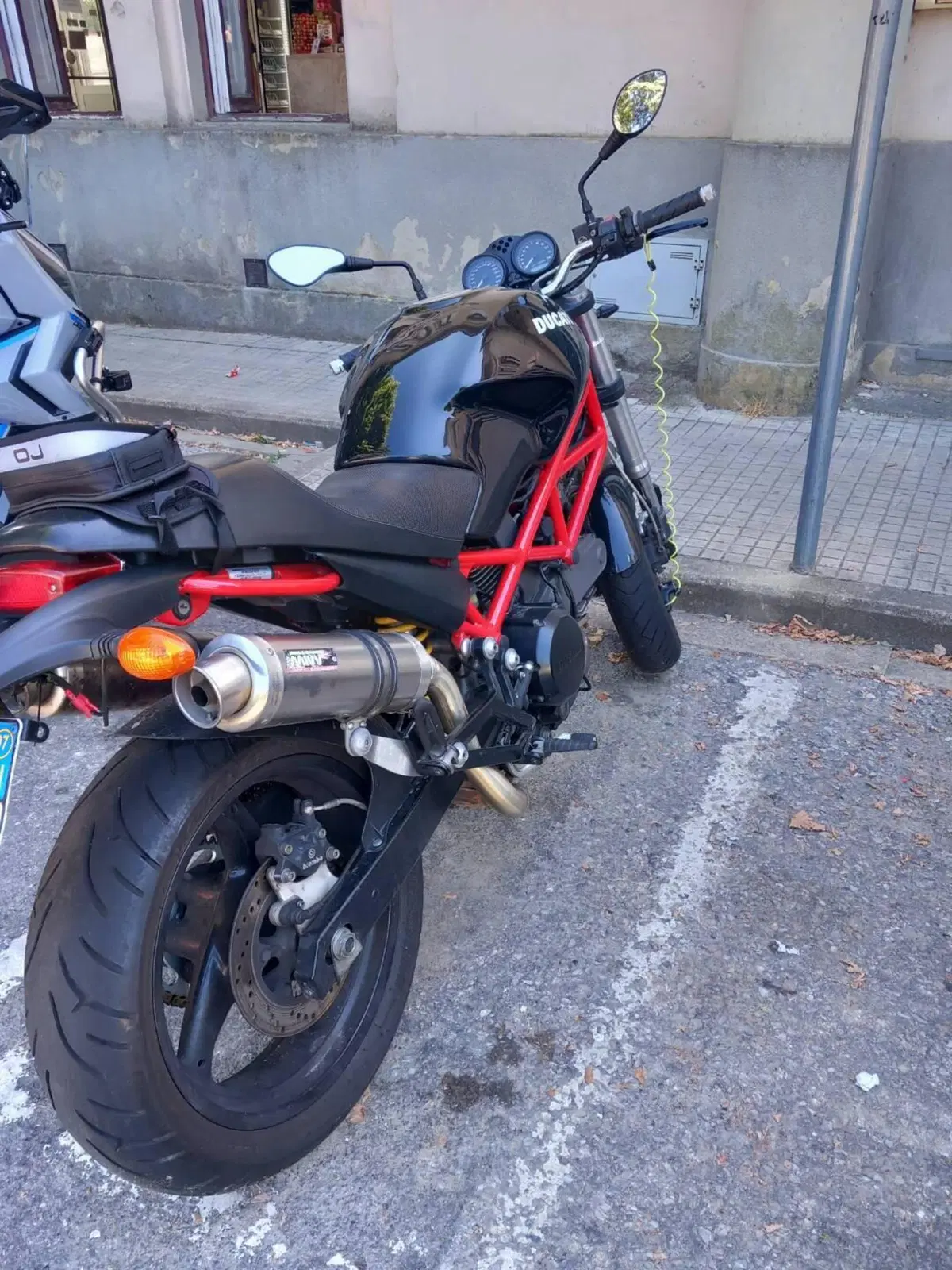 Ducati Monster 695 (2006 - 08) (2)