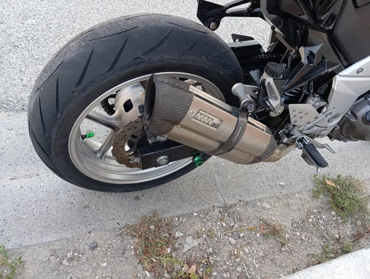 Kawasaki Z 750 (2007 - 14) (8)