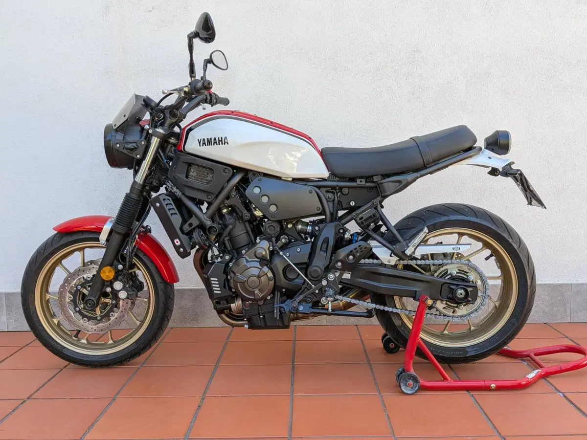 Yamaha XSR 700 ABS (2016 - 20) (2)