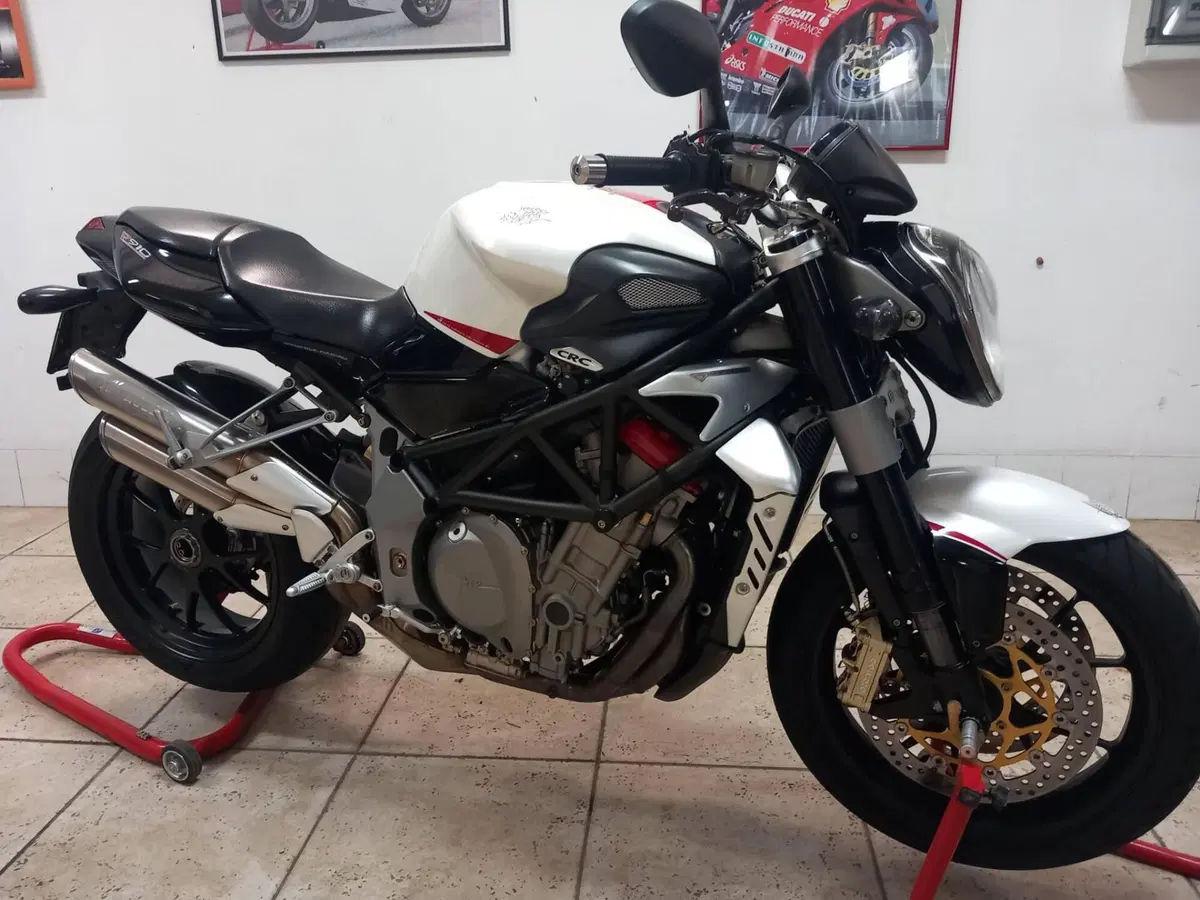 MV Agusta Brutale 910 R (2006 - 11) (7)