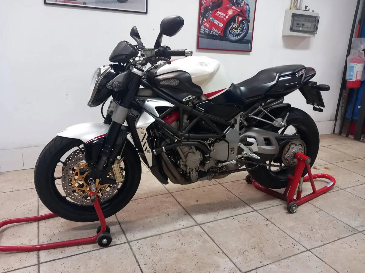 MV Agusta Brutale 910 R (2006 - 11) (9)