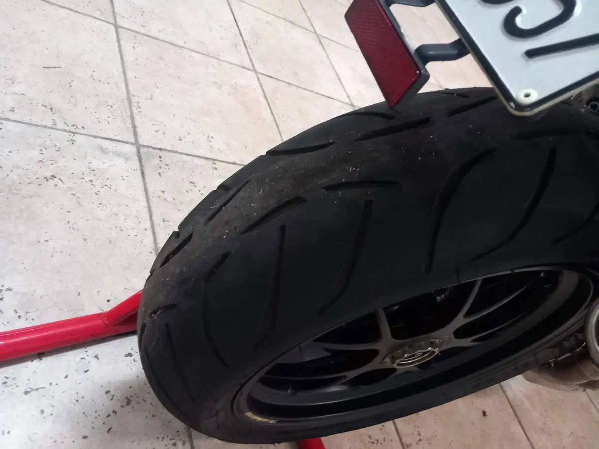 MV Agusta Brutale 910 R (2006 - 11) (10)