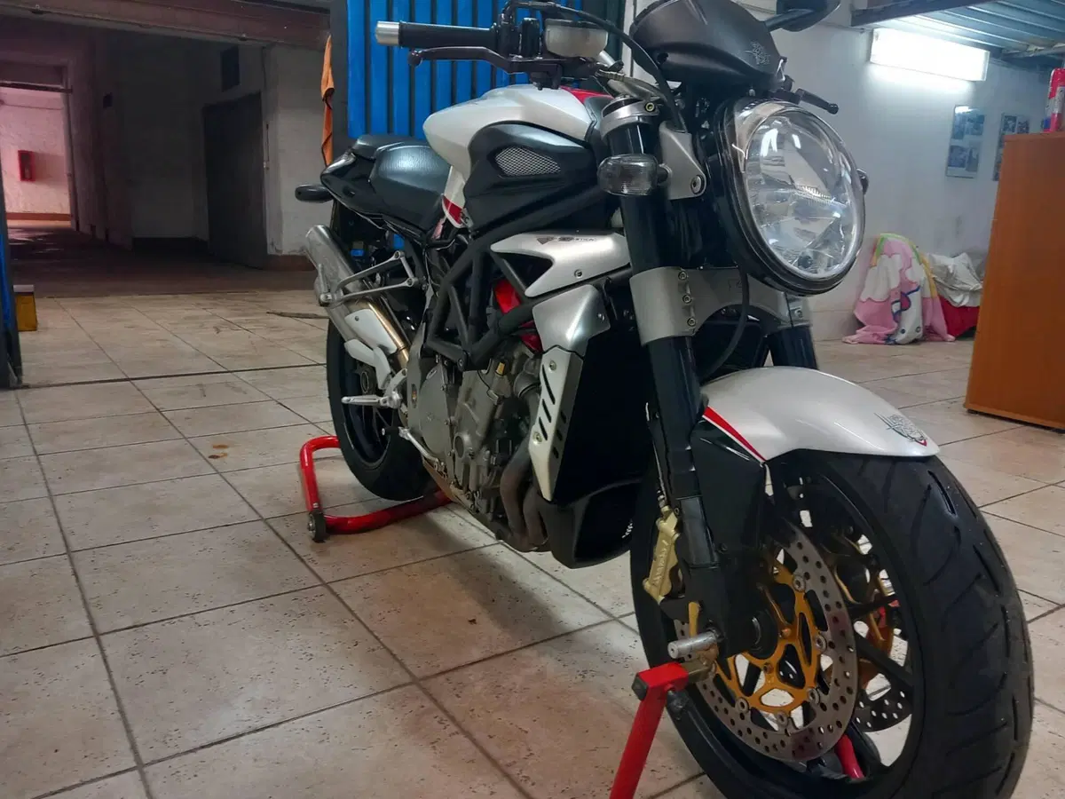 MV Agusta Brutale 910 R (2006 - 11) (11)