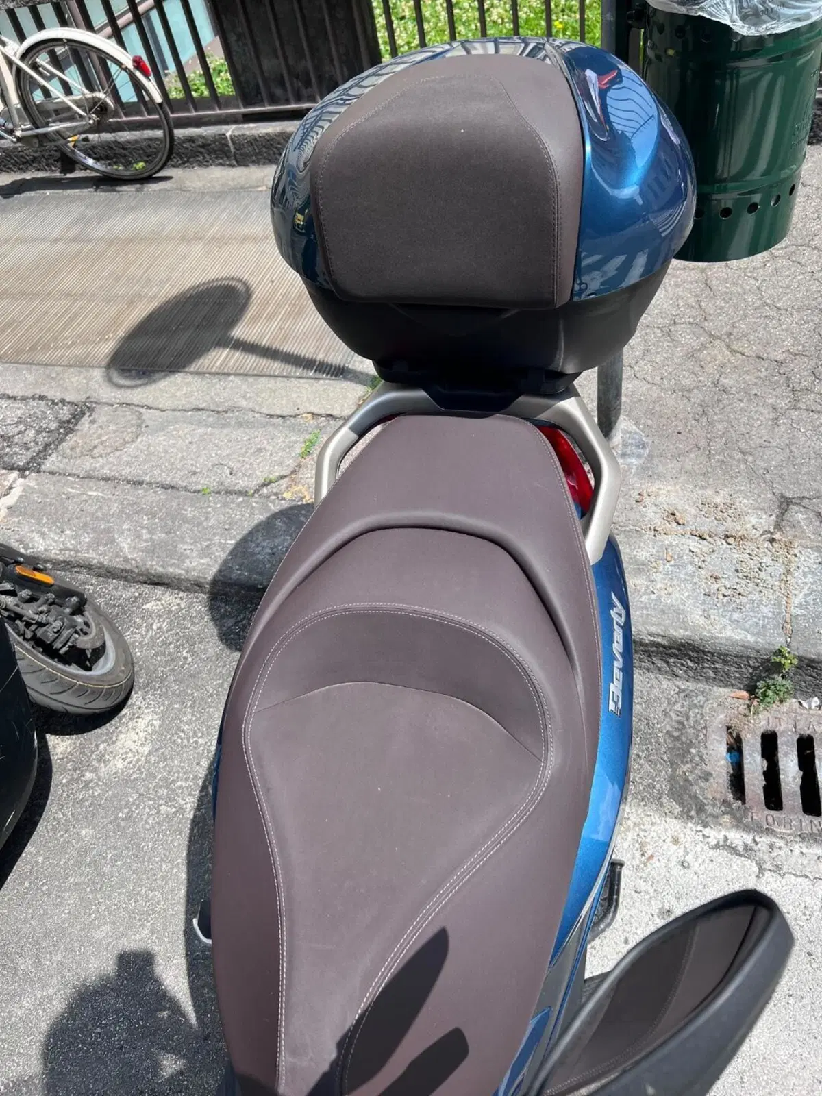Piaggio Beverly 300 ABS-ASR (2021 - 25) (8)