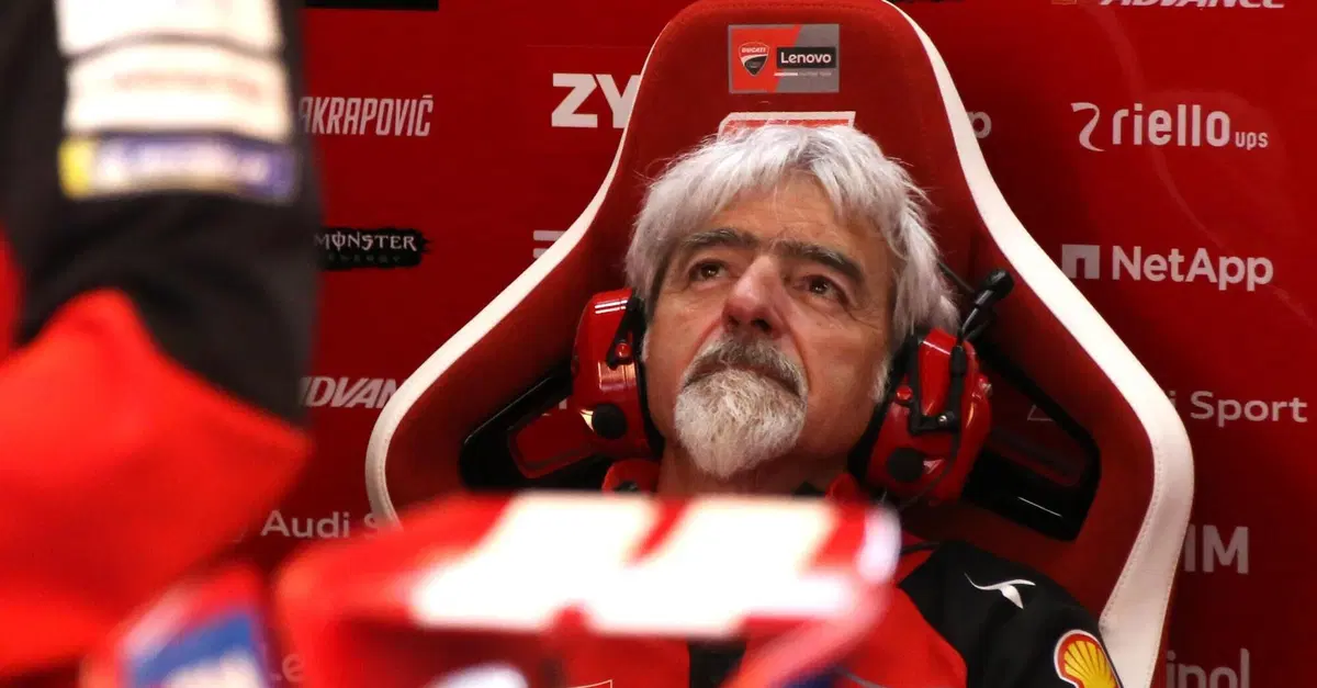 MotoGP 2026. GP di Ungheria a Balaton. Gigi Dall'Igna sulla battaglia Marc M&aacute;rquez-Pedro Acosta: "Ho stritolato una bottiglietta!" [VIDEO]