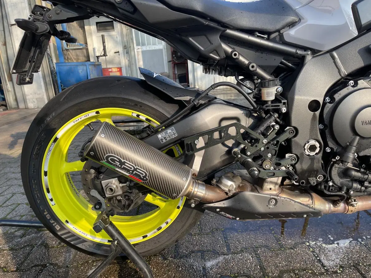 Yamaha MT-10 ABS (2016 - 17) (5)