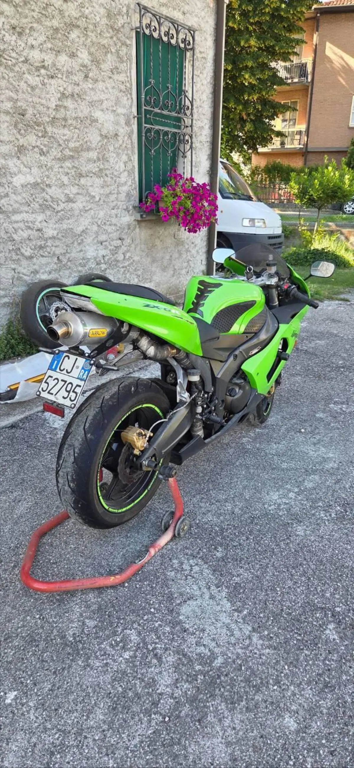 Kawasaki Ninja 636 ZX-6R (2005 - 06) (2)