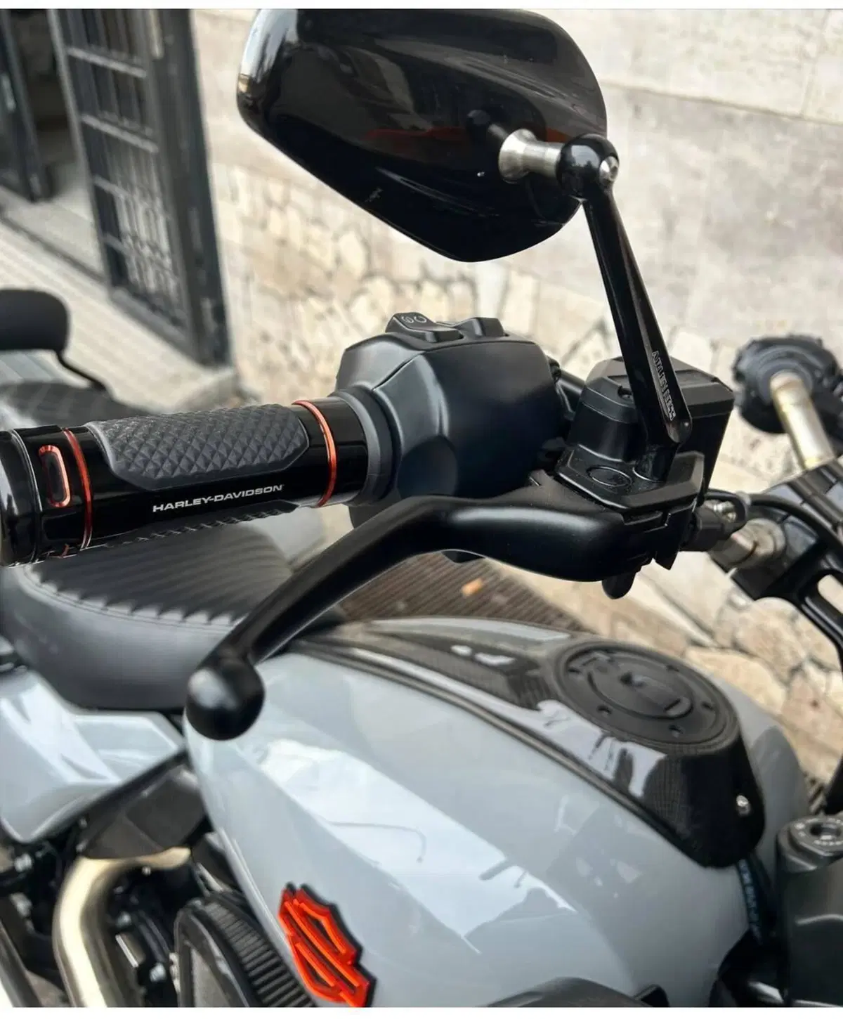 vendo pedane Harley davidson mod.Aversary Harley-Davidson (4)